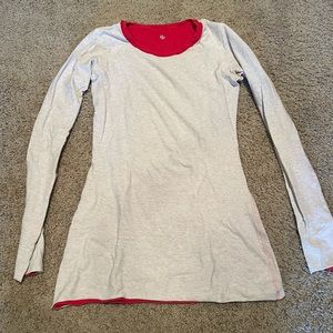 Reversible Lululemon Longsleeve Top Size 6 with thumb holes